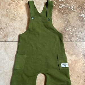 Infant Tahari shorts, overalls, army green size 3 to 6 months
